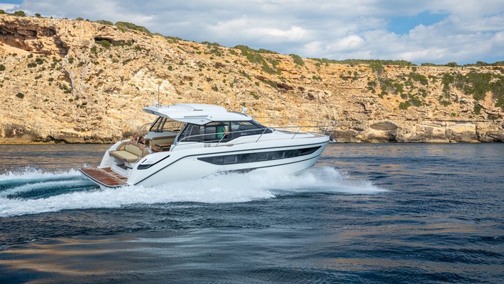 Bavaria Motor SR 36 Motor Yacht charter in Mallorca