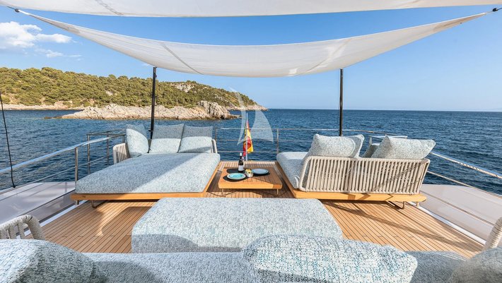 Ferretti 100´ Motor Yacht charter in Mallorca