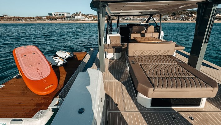 Saxdor 400 GTO Day charter with Captain charter in Mallorca