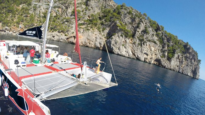 Catamaran 17 mts. Group charter in Mallorca