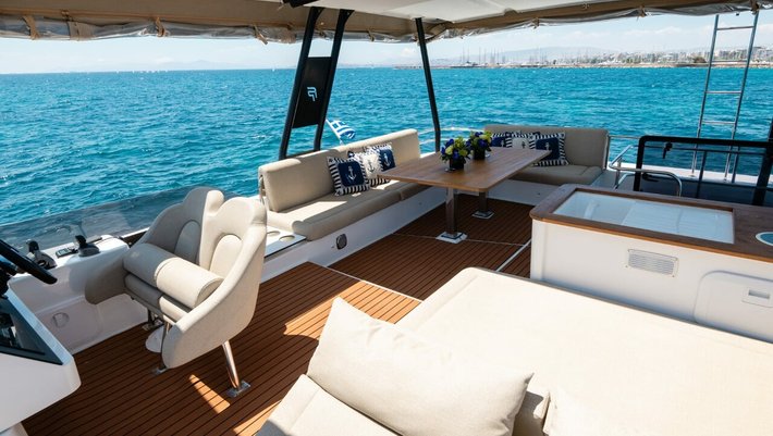 Alquiler Catamaranes Fountaine Pajot Motor MY 6 en Mallorca