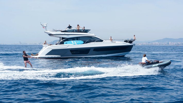 Alquiler Yates a motor Azimut 53 en Mallorca