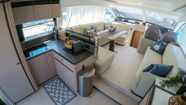 Alquiler Yates a motor Azimut 53 en Mallorca