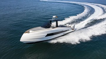 alquiler Yates a motor  en Pº Marítimo - Palma }}