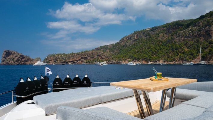 Alquiler Yates a motor Sunseeker 88 en Mallorca