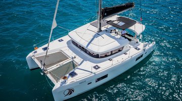 alquiler Catamaranes  en Ibiza }}