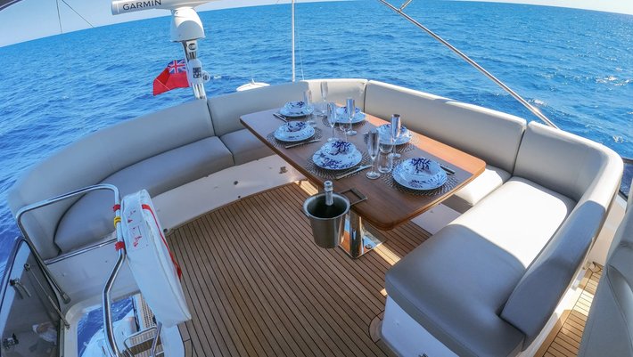 Alquiler Yates a motor Azimut 53 en Mallorca