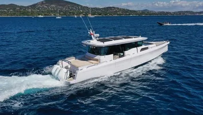 Axopar 45 Day charter with Captain charter in Mallorca