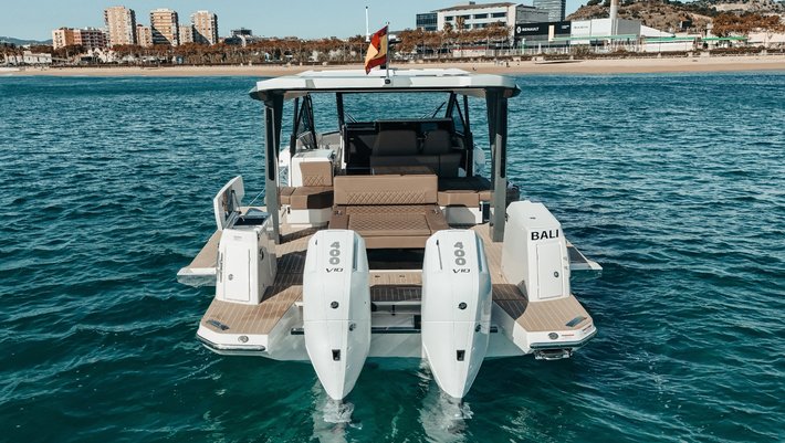 Saxdor 400 GTO Day charter with Captain charter in Mallorca