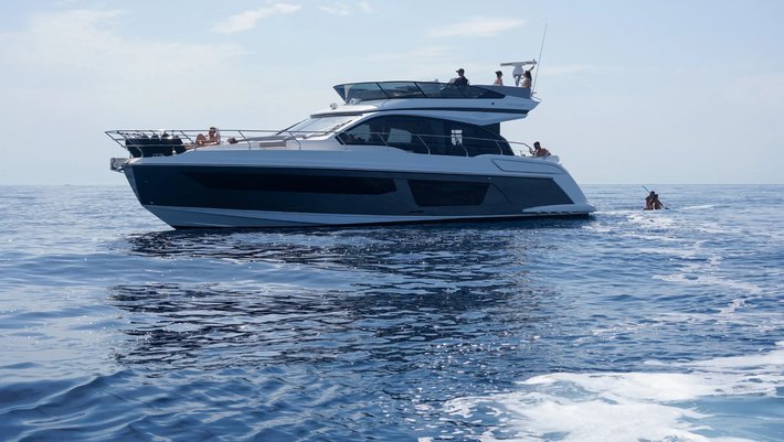 Alquiler Yates a motor Azimut 53 en Mallorca