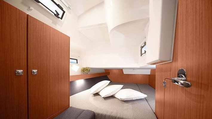 Bavaria 41 Cruiser Sailing Yacht charter in Mallorca