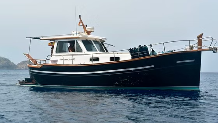 Menorquín 120 Motor Yacht charter in Menorca