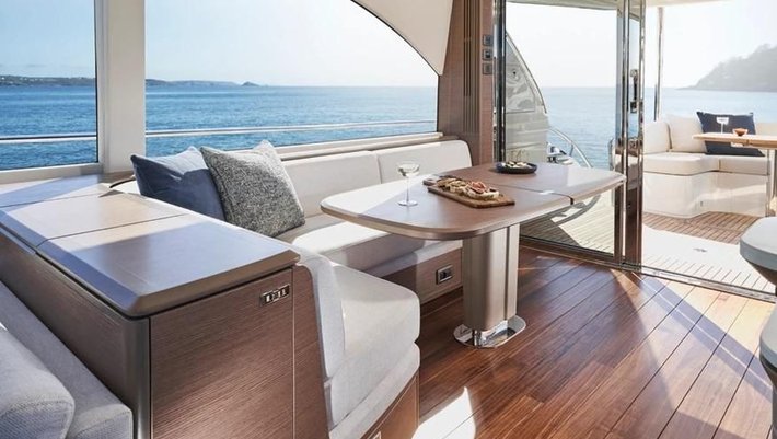 Alquiler Yates a motor Princess Y 72 en Mallorca