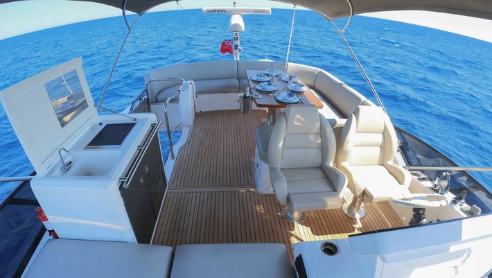 Alquiler Yates a motor Azimut 53 en Mallorca
