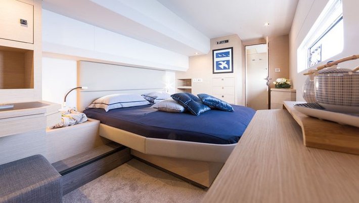Alquiler Por día con Capitán Fountaine Pajot MY 44 en Mallorca