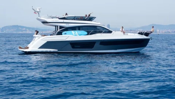 Alquiler Yates a motor Azimut 53 en Mallorca
