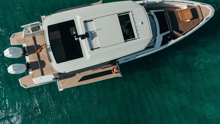 Saxdor 400 GTO Day charter with Captain charter in Mallorca