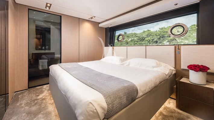 Ferretti 100´ Motor Yacht charter in Mallorca